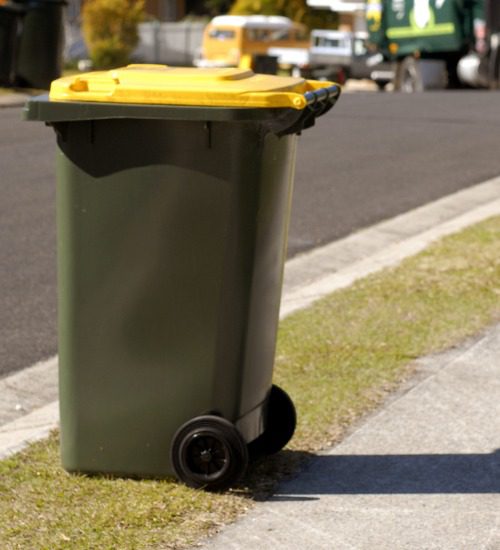 rubbish bin image